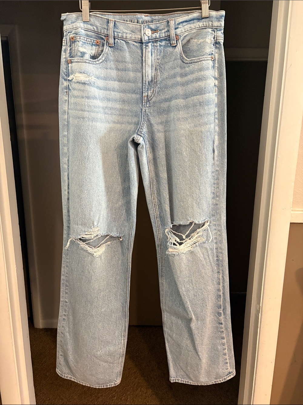 American Eagle Outfitters Light Blue Distressed Women's Jeans